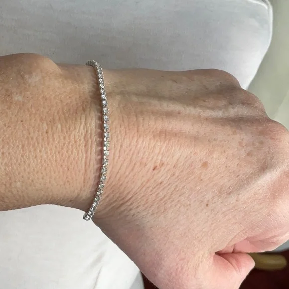 Delicate Silver coloured Rhinestone Bracelet / Small - Picture 6 of 8